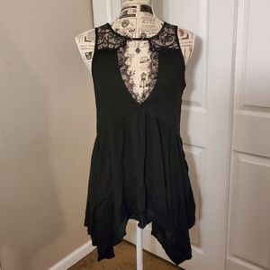 BKE Boutique Eyelash Lace Top